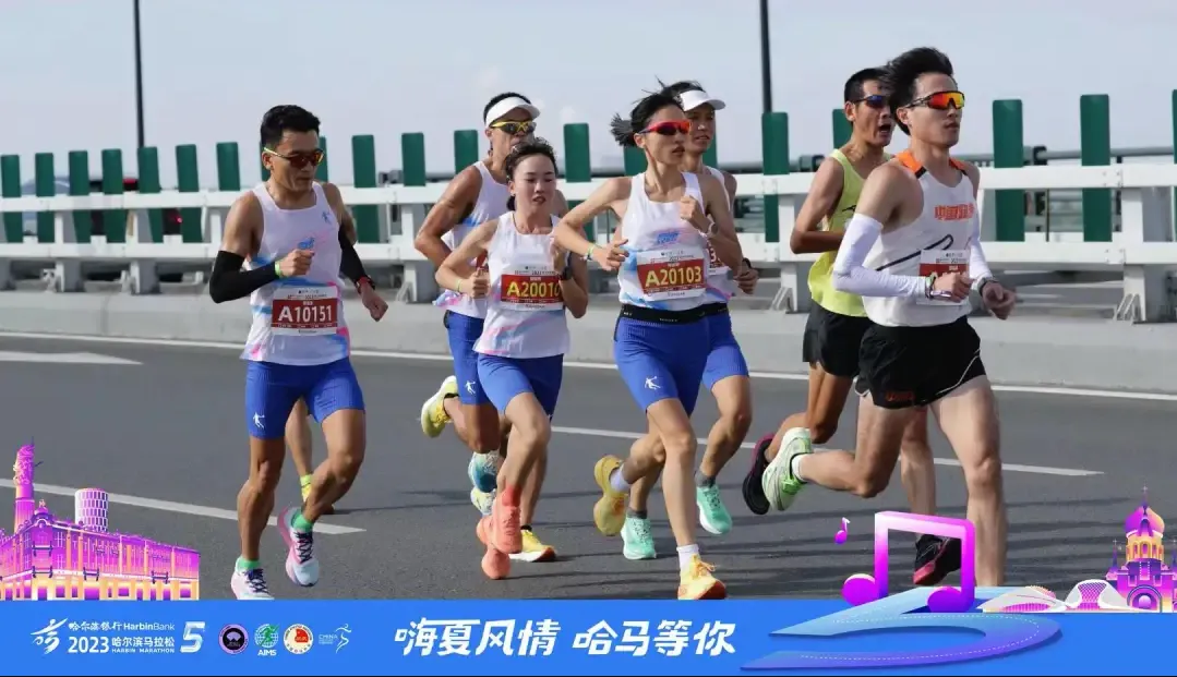 张水华在哈尔滨马拉松,图源网络