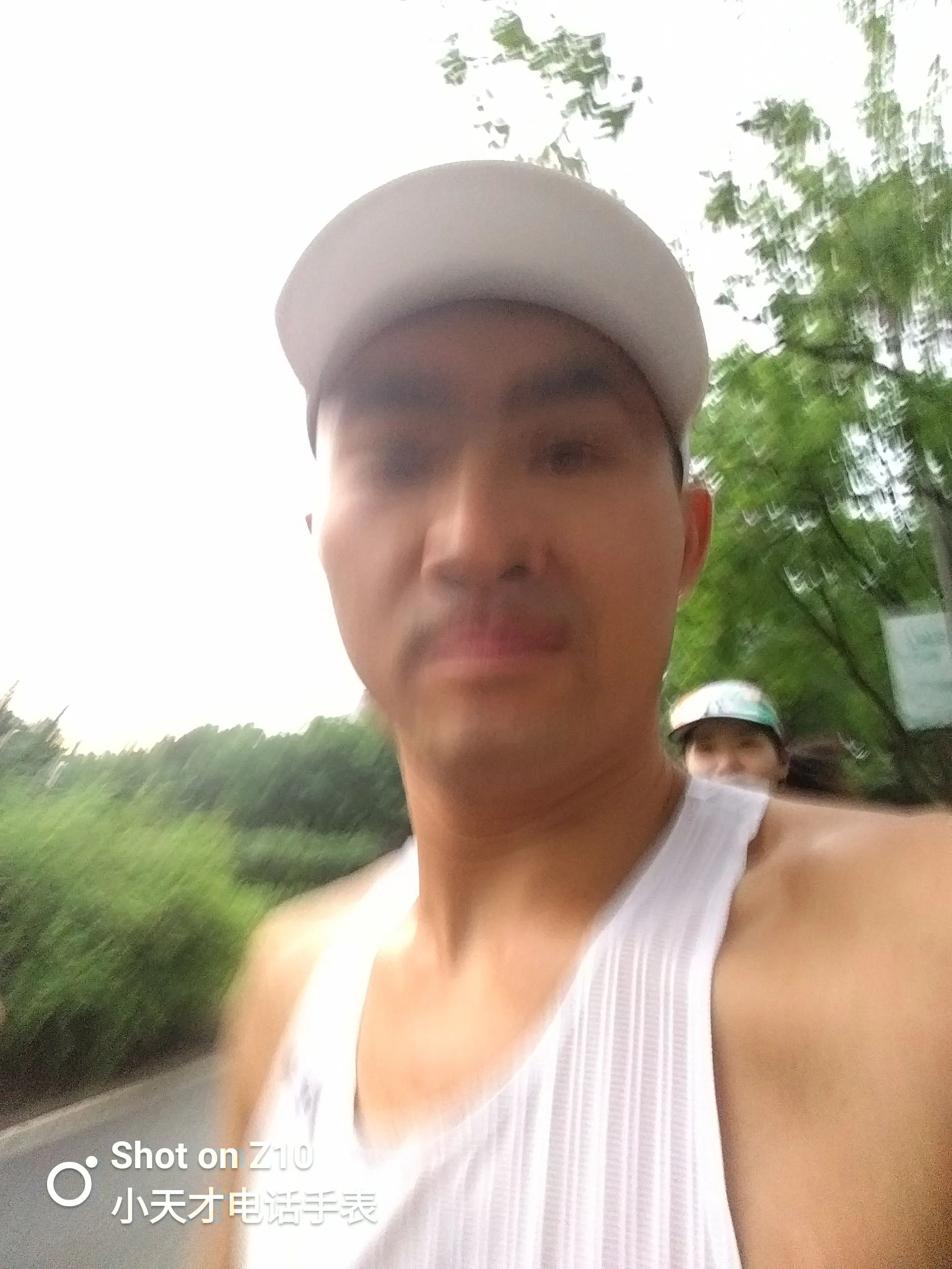 糊得跟打了马赛克一样